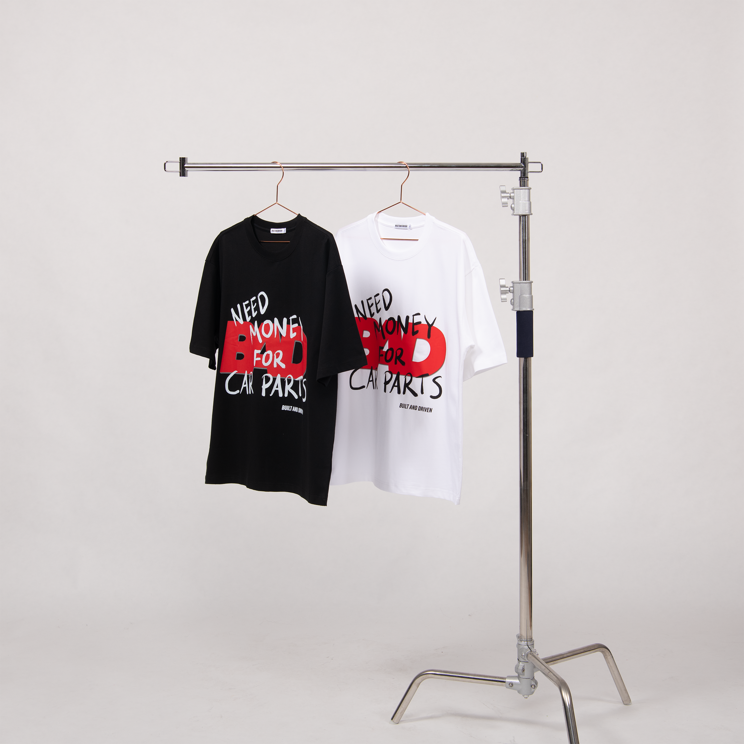 SIGNATURE TEE