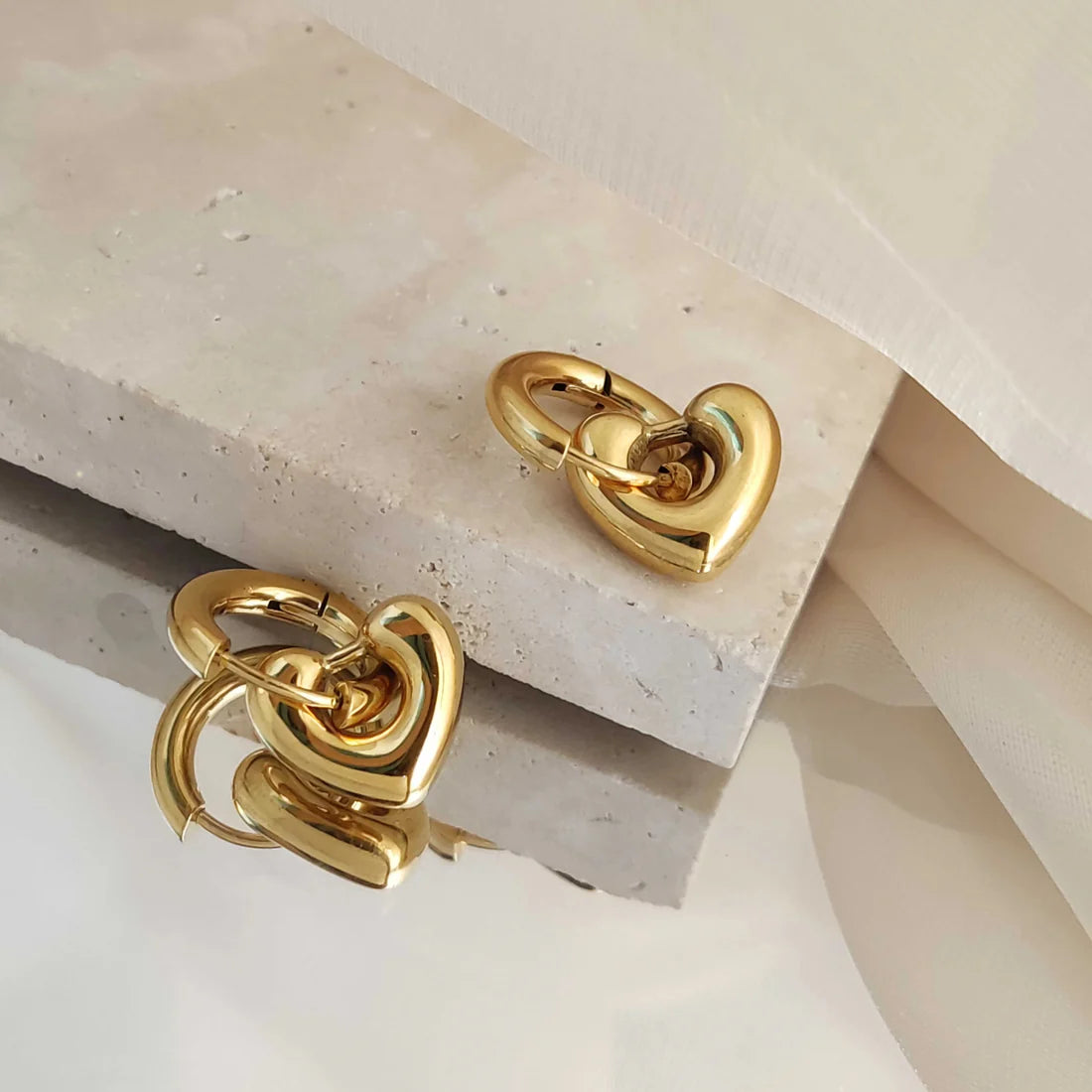 Gold hearts hoop